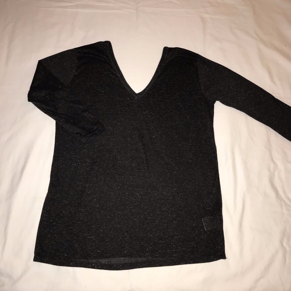 🌼3/$30 Urban Outfitters Heathered V-Neck 3/4 Sleeve - Picture 2 of 4
